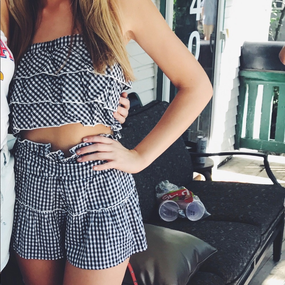 Checkered set - strapless top & shorts